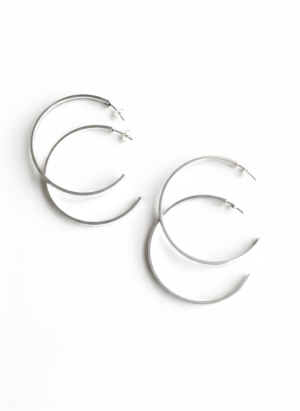 Argola Grande Prata 925 Lisa com Tarraxa – Argola Feminina Elegante e Clássica