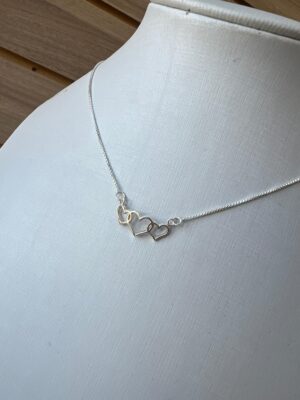 CORDÃO TRÊS CORAÇÕES EM PRATA 925