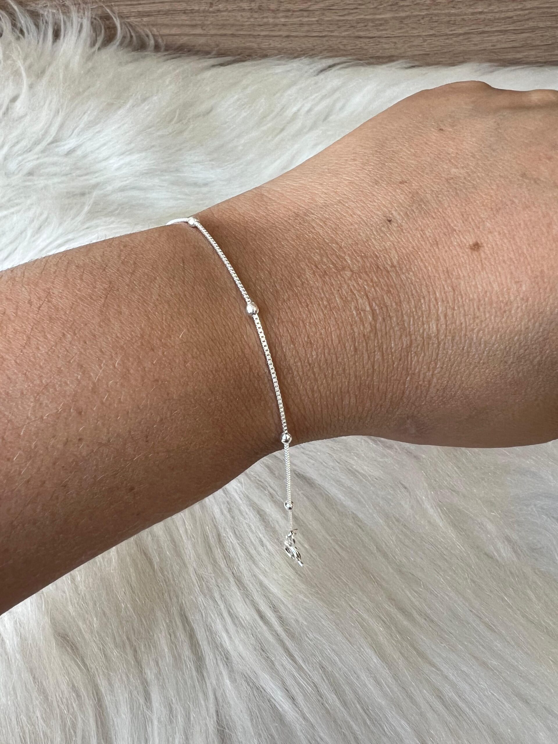 PULSEIRA BOLINHAS EM VENEZIANA SEMIJOIA