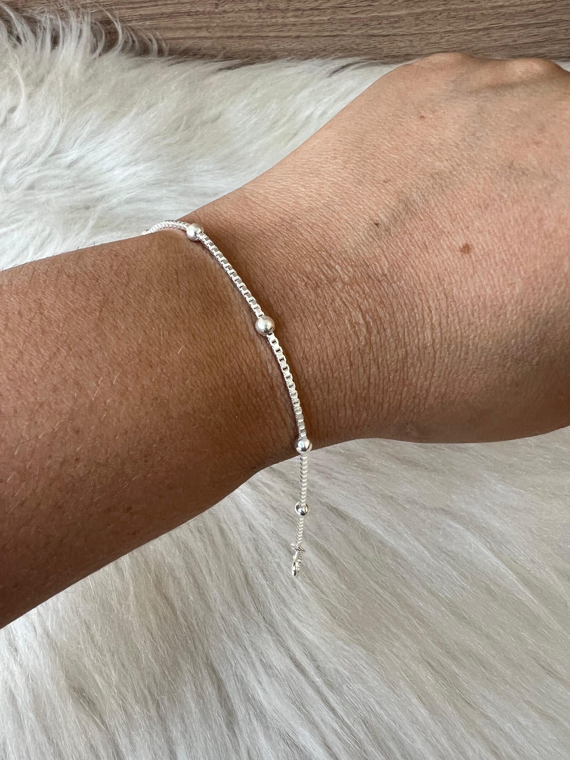 PULSEIRA BOLINHAS EM VENEZIANA GROSSA SEMIJOIA